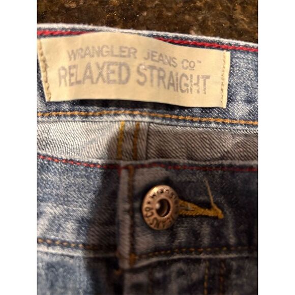 Wrangler Men's Relaxed Straight Jeans Blue Size 40x32 5-Pocket Design - Picture 12 of 13